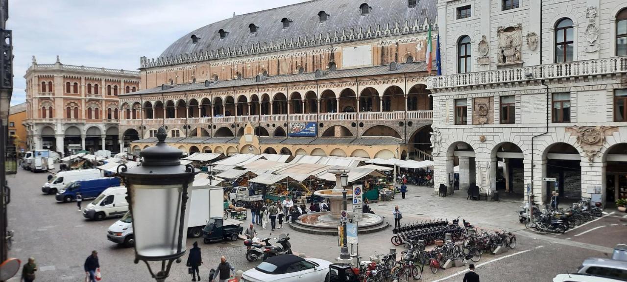 Padovaresidence Apartments - Vista Piazza Delle Erbe E Palazzo Della Ragione Exteriör bild