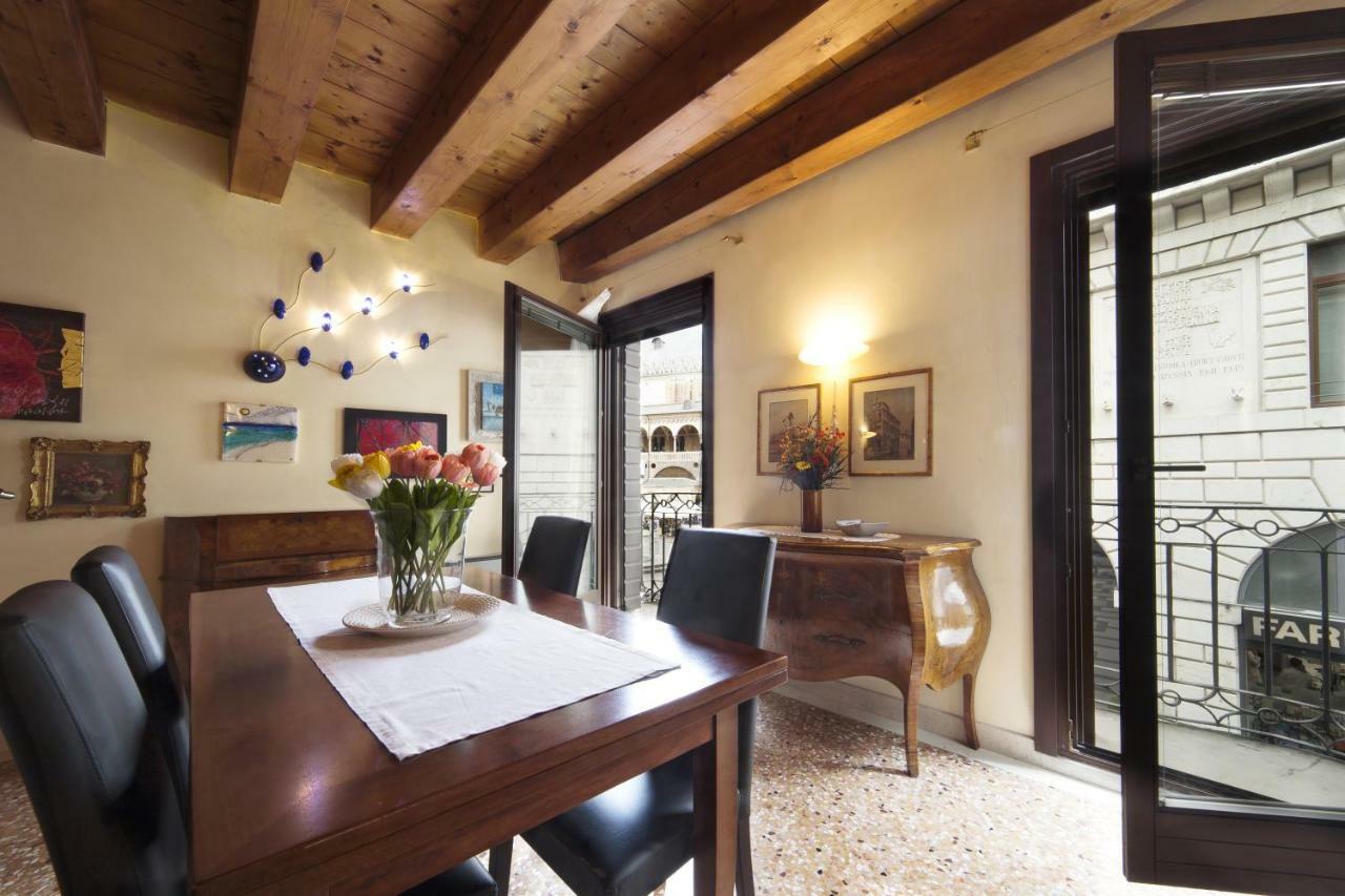 Padovaresidence Apartments - Vista Piazza Delle Erbe E Palazzo Della Ragione Exteriör bild